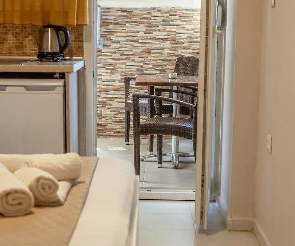 Sofia Apartmanhotel Nikíti